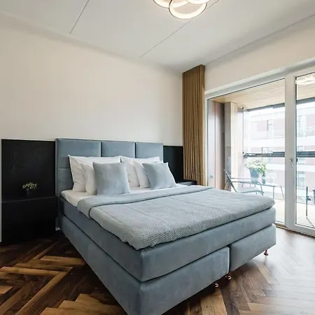 Hilltop - Luxurious Sea View Apartament